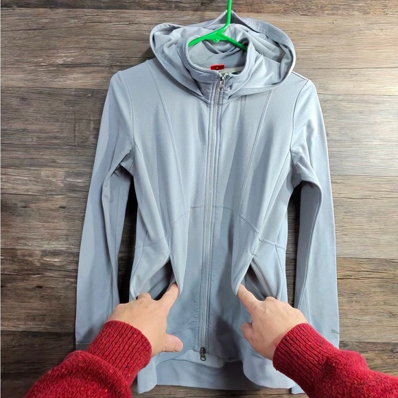 Puma Women's Light Gray Full Zip Hoodie - Picture 3 of 10